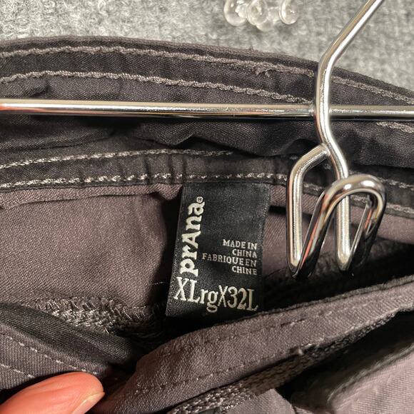 PrAna Womens Size XL Stretch Zion Slim Pant Cargo Black Buckle Closure Pockets - Picture 9 of 12